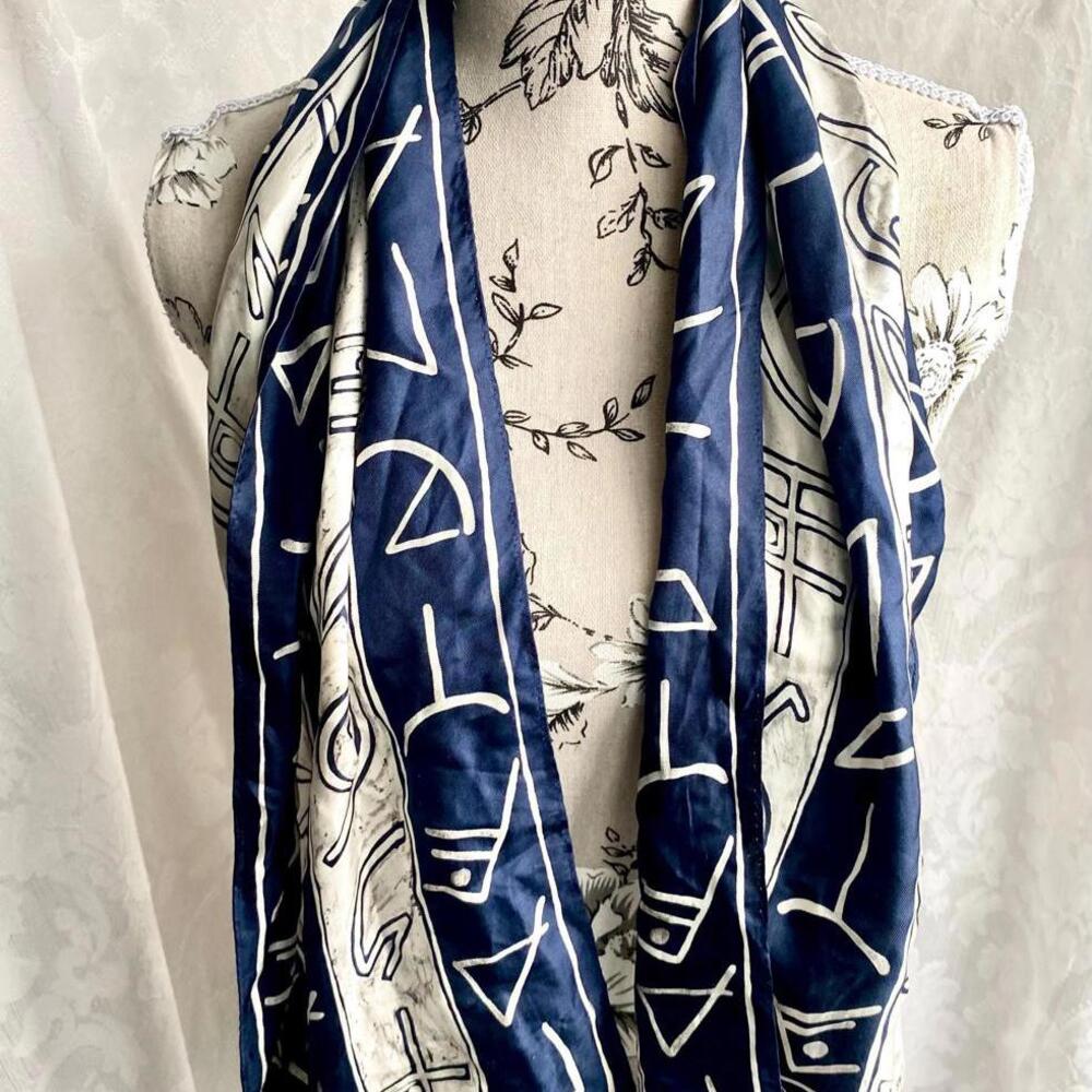 Vintage Ellen Tracy Hieroglyphics Symbol Blue Pattern Scarf